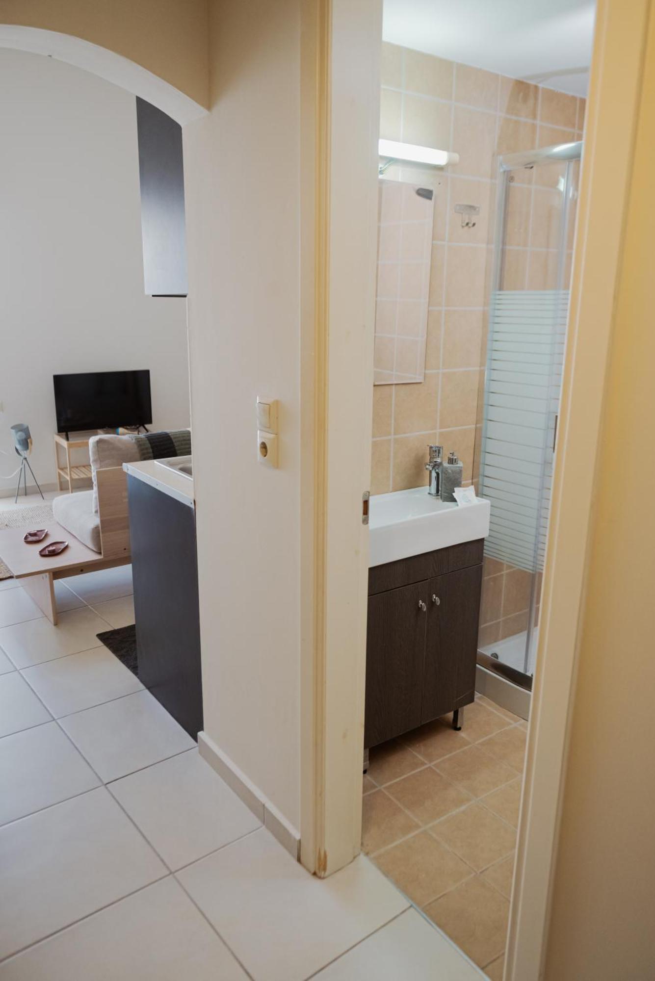Apartment Saint Minas Cathedral One Bedroom *